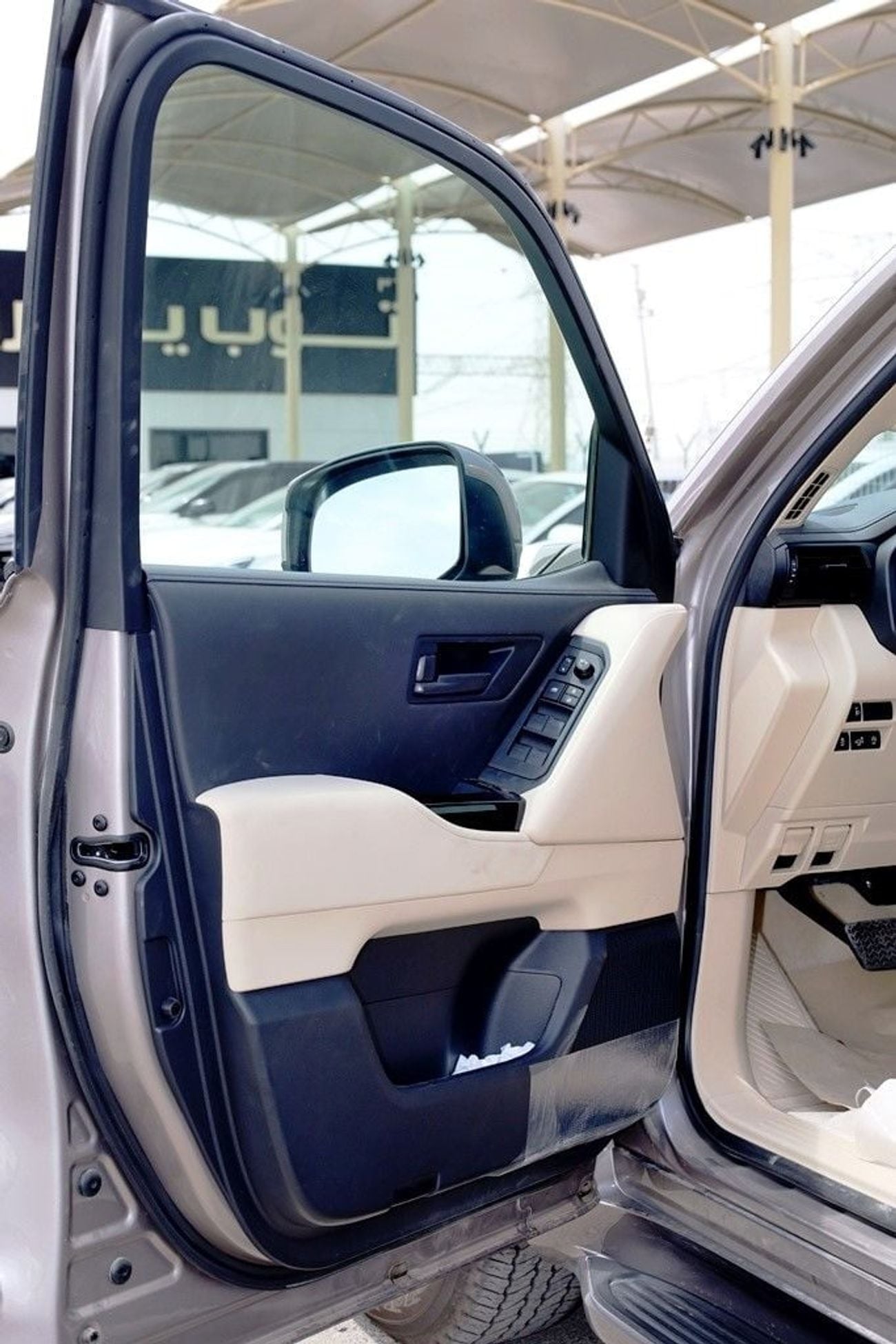 Toyota Land Cruiser 2026 Toyota Land Cruiser GXR - Saudi Arabia Specifications (GCC)