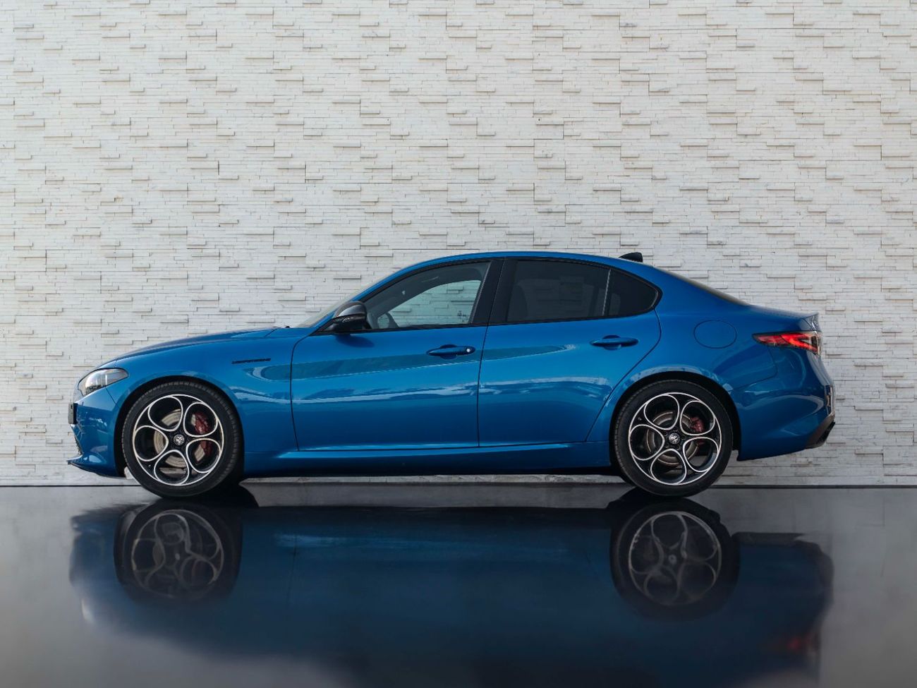 Alfa Romeo Giulia COMPETIZIONE SPECIAL SERIES MCA