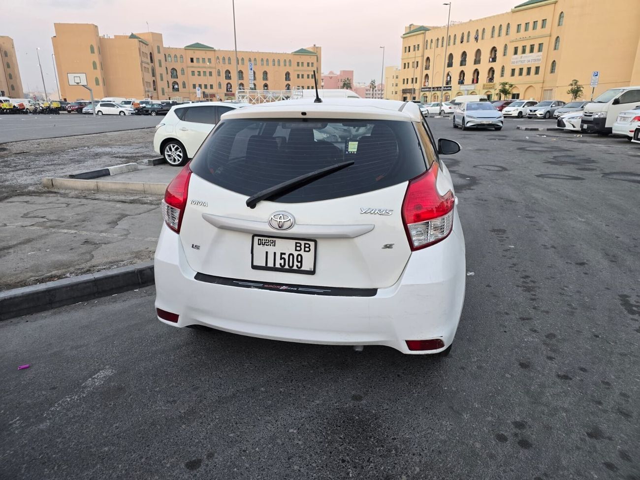 Toyota Yaris SE 1.5L Hatchback