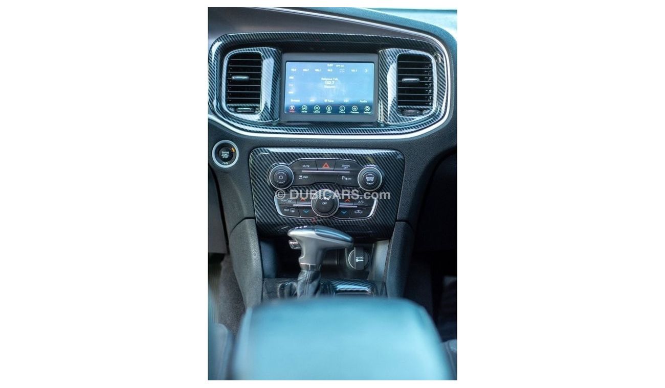 دودج تشارجر 3.6L SXT (متوسط) 3.6L SXT (متوسط) 3.6L SXT (متوسط) الموديل: دودج تشارجر SXT منتصف الخيار   السنة :20