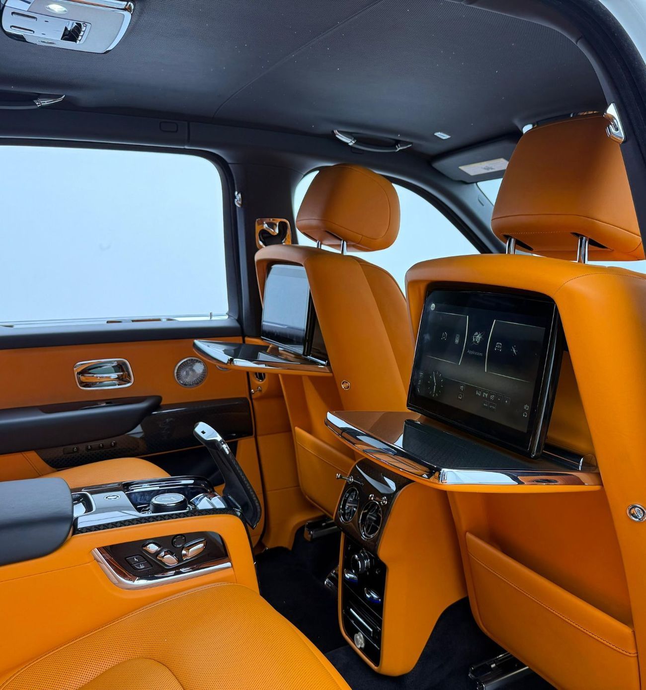 رولز رويس كولينان 2022 Rolls Royce Cullinan Black Badge, Warranty, Full Service History, Fully Loaded, Canadian