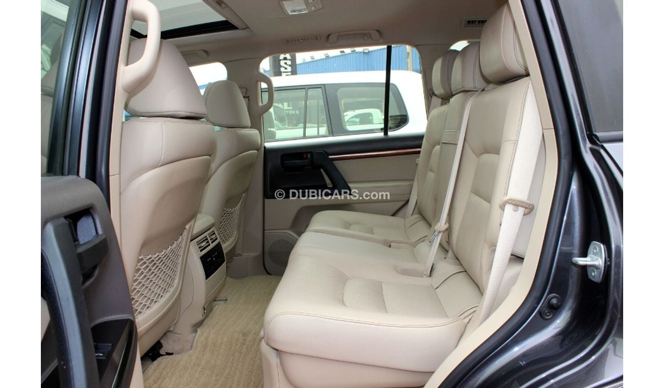 Toyota Land Cruiser (2018) GXR V8, GCC