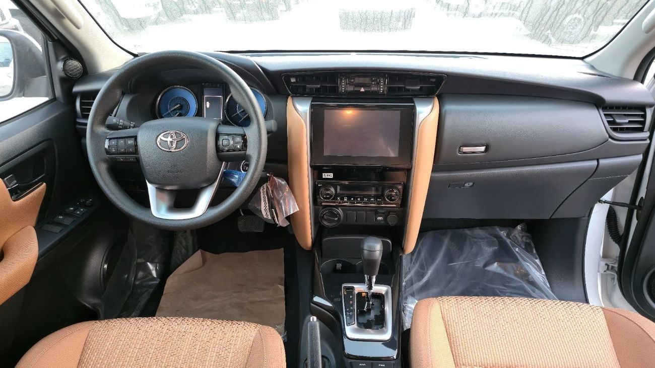 Toyota Fortuner 2.7L EXR TOYOTA FORTUNER 2.7L AT  E-WHITE-2025