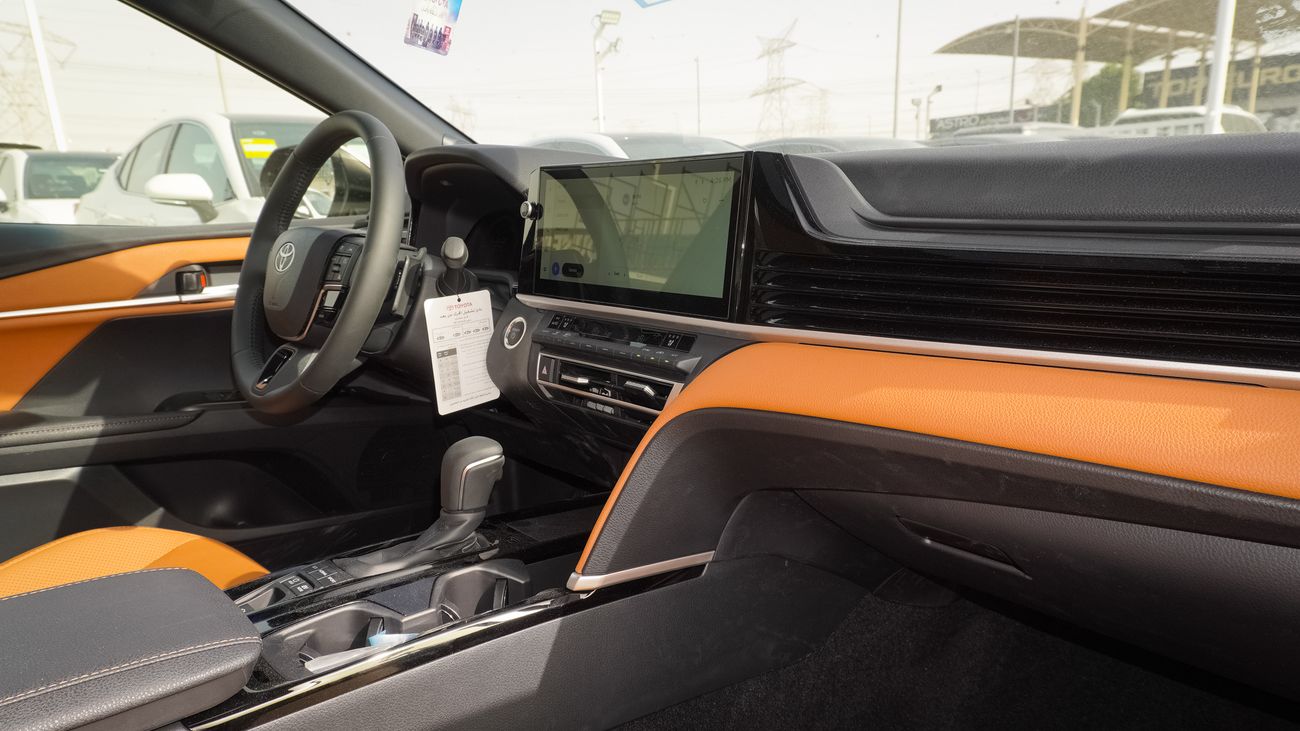 Toyota Camry Lumiere  2.5L HEV