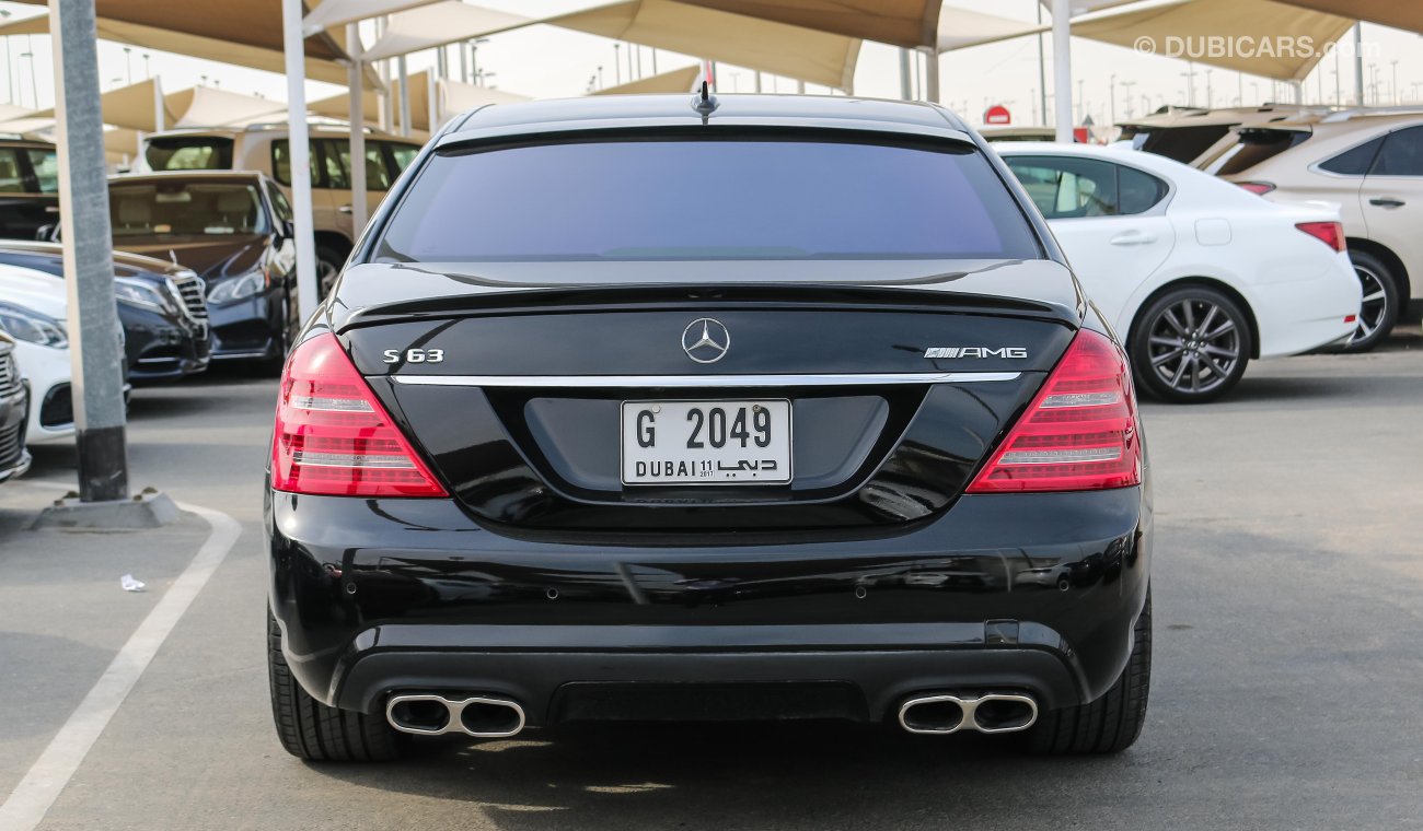 Mercedes-Benz S 550 S 63 Badge