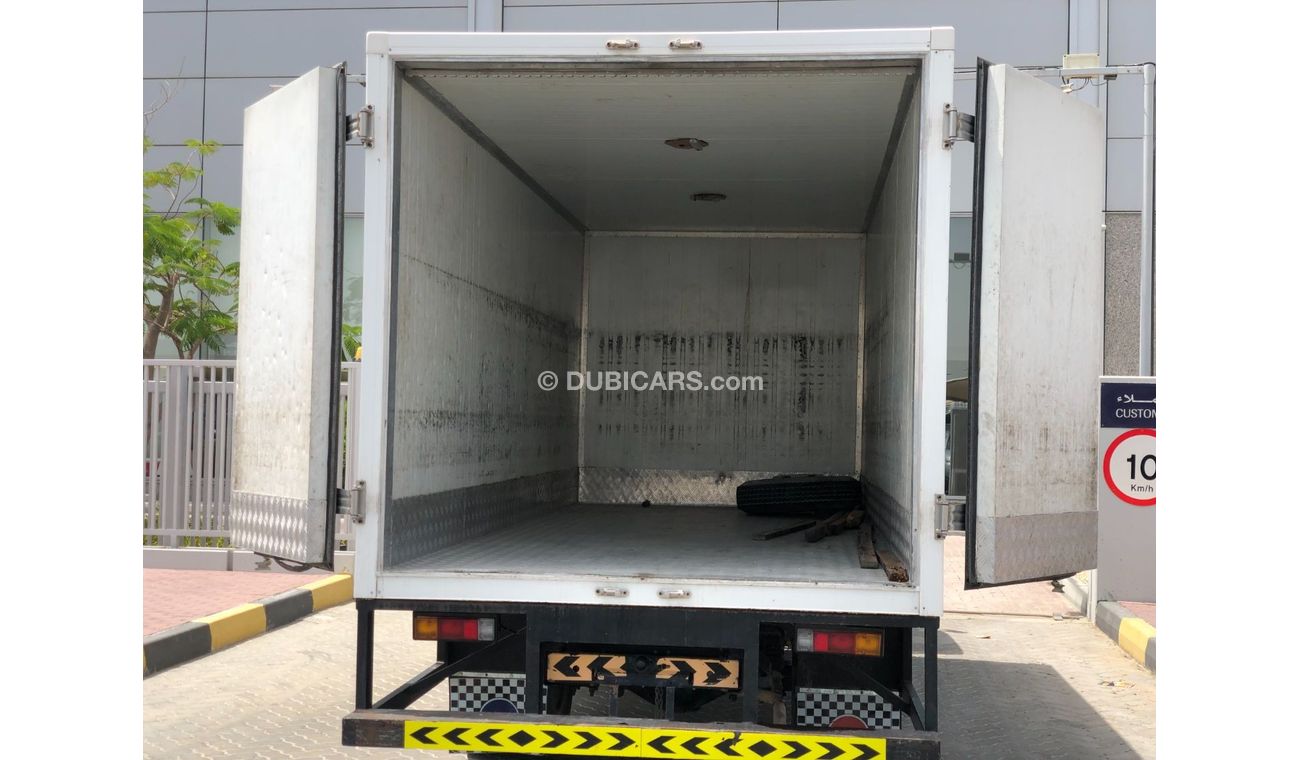 Mitsubishi Fuso Canter GCC BOX