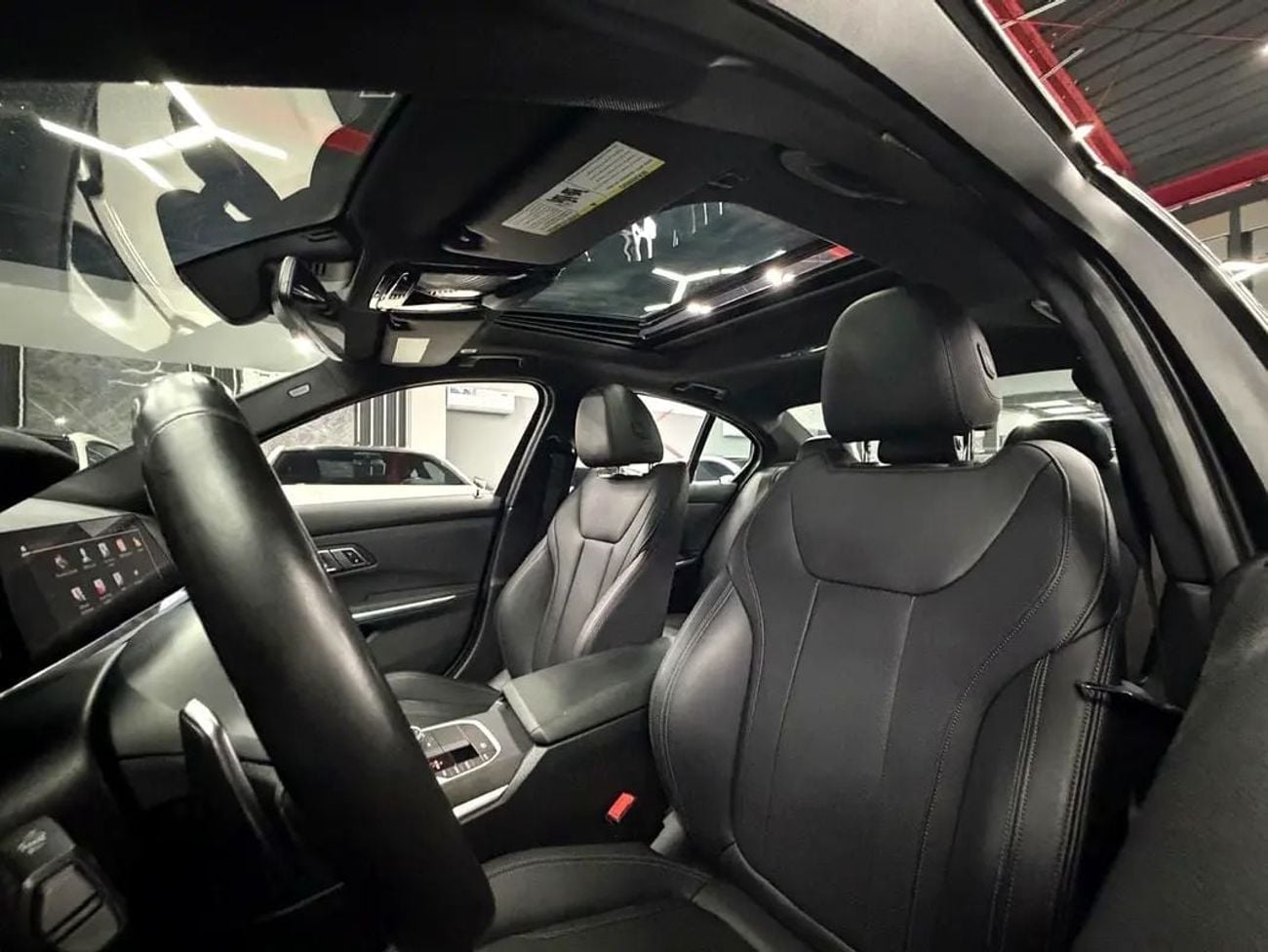 بي أم دبليو 330i M SPORT