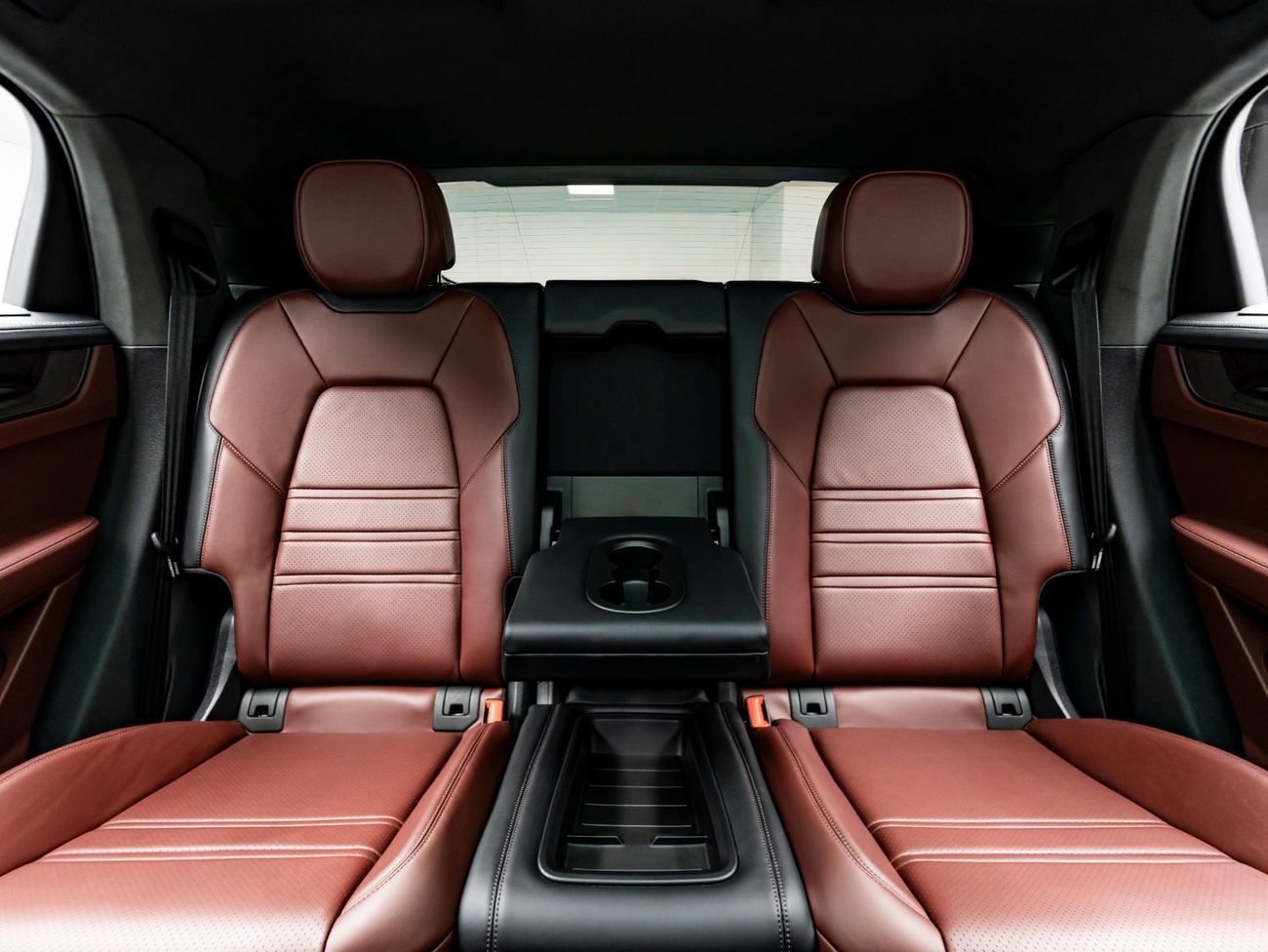 Porsche Cayenne 2025 Porsche Cayenne GTS Coupe, 2027 Porsche Warranty, Very Low KMs, GCC