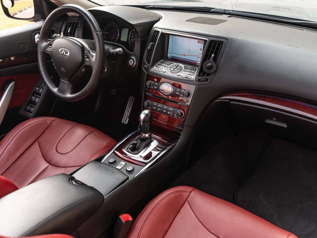 Infiniti Q60 CONVERTIBLE