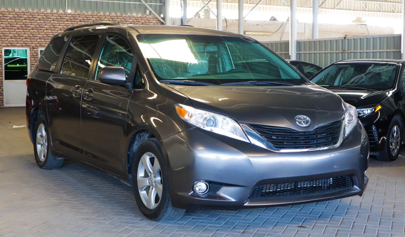 Toyota sienna dubai Toyota sienna dubai
