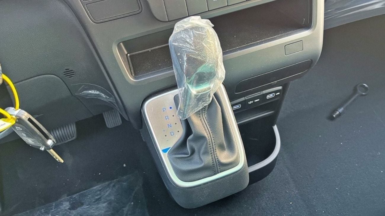 Hyundai Staria 3.5 L Cargo van Automatic