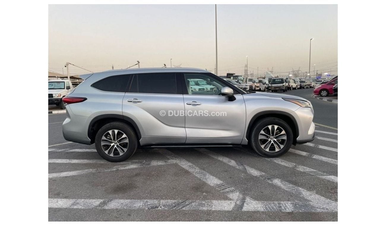 Toyota Highlander “Offer”2021 Toyota Highlander XLE 3.5L V6 Full Option With Side Step - UAE PASS