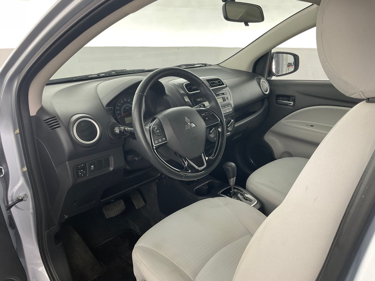 ميتسوبيشي اتراج GLX Full | upto AED 20,000 Ramadan Discount | شامل الضمان | 0 ﺪﻔﻋﺓ ﺃﻮﻟﻯ