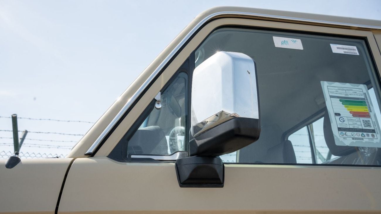 Toyota Land Cruiser Pick Up 2025 Toyota LC79 SC 4.0L Petrol MT