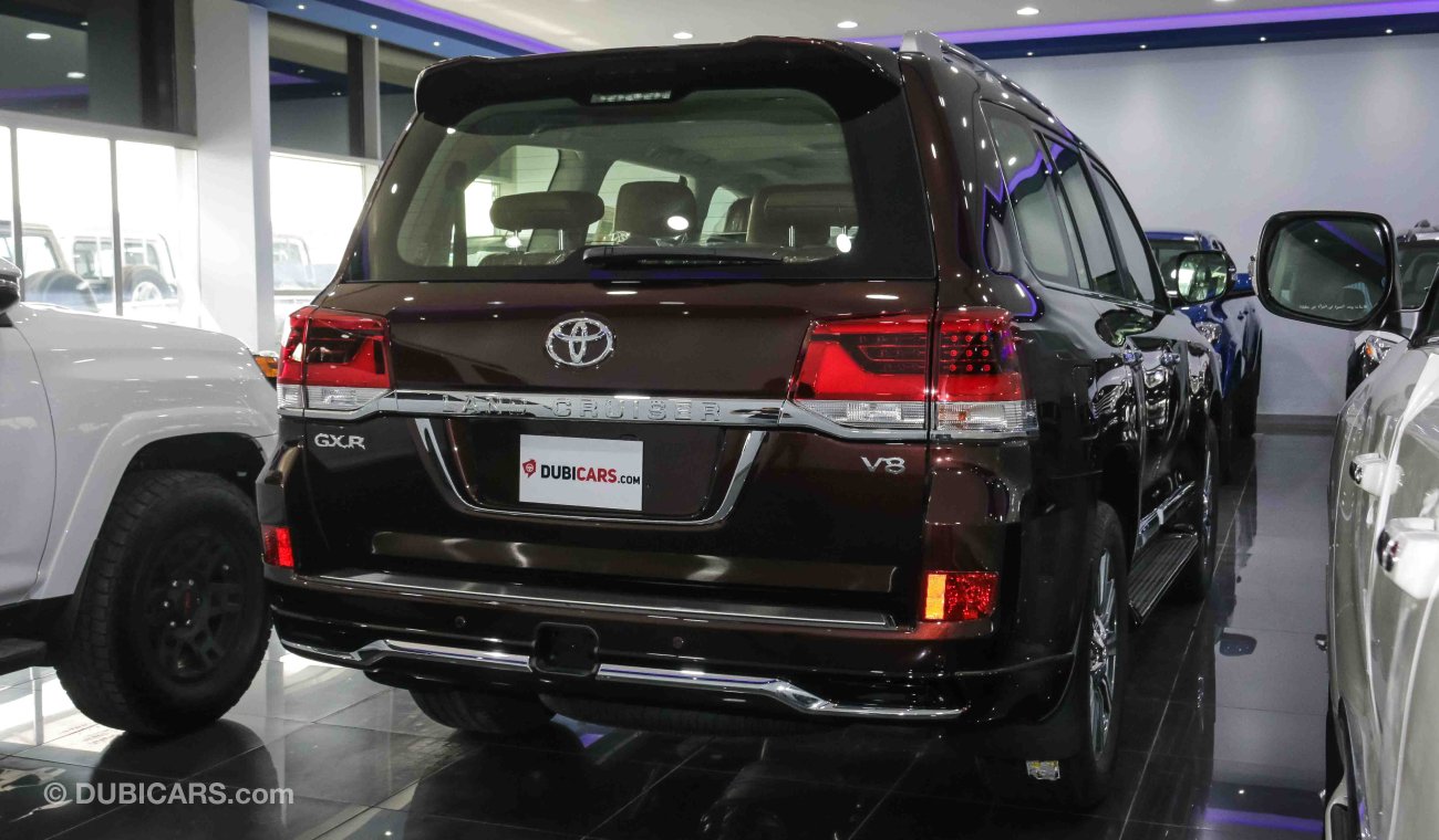 Toyota Land Cruiser GXR V8