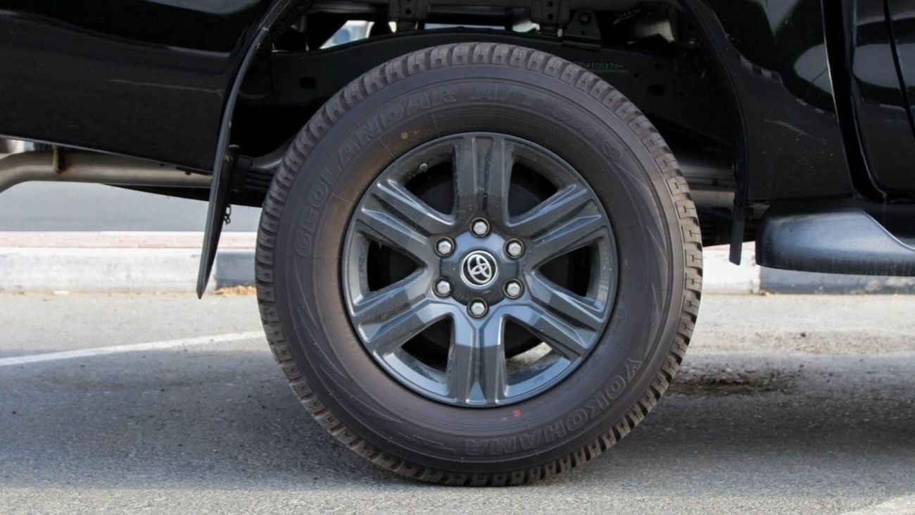 Toyota Hilux SGLX TOYOTA 2.4L D DC 4WD AT Full option