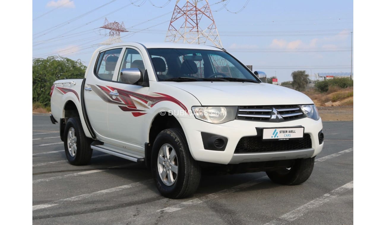 Mitsubishi L200 2015 | DIESEL 4X4 DOUBLE CABIN PICKUP WITH GCC SPECS AND EXCELLENT CONDITION