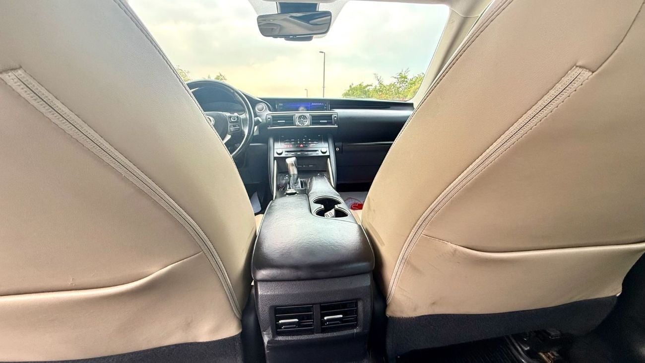 لكزس IS 300 PREMIER Platinum 2.0L