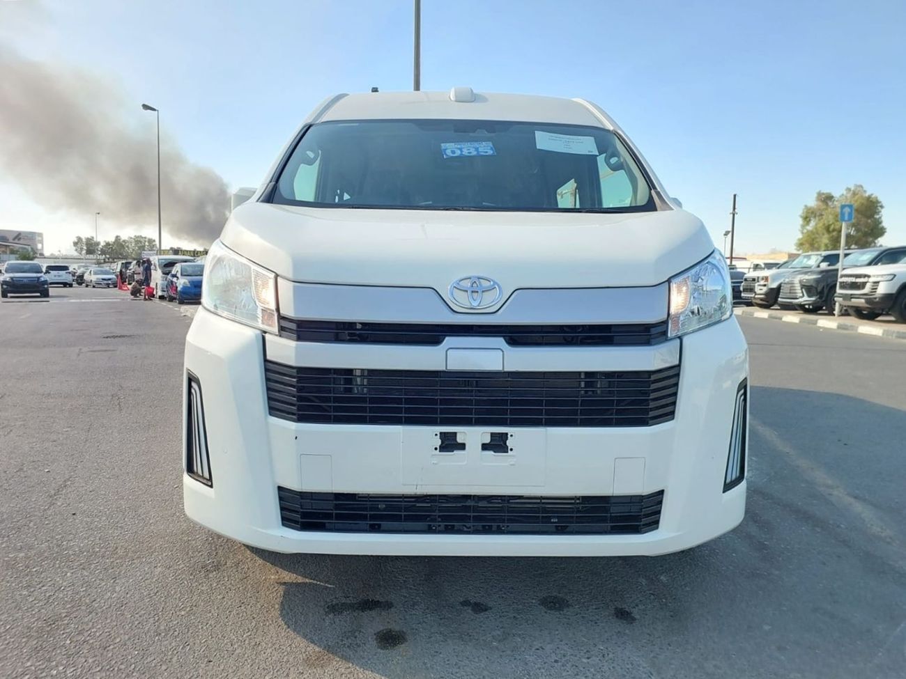 Toyota Hiace (RAMADAN OFFER) TOYOTA HIACE COMMUTER VAN RHD 2023 MODEL 2.8 L DIESEL AUTOMATIC(PM21193)