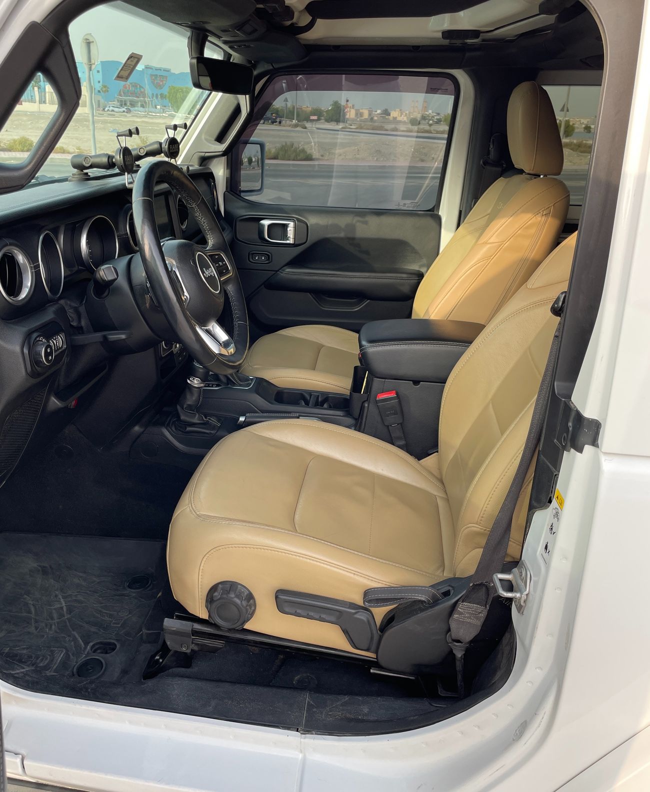 Jeep Wrangler Sahara 3.6L A/T (4 Seater)