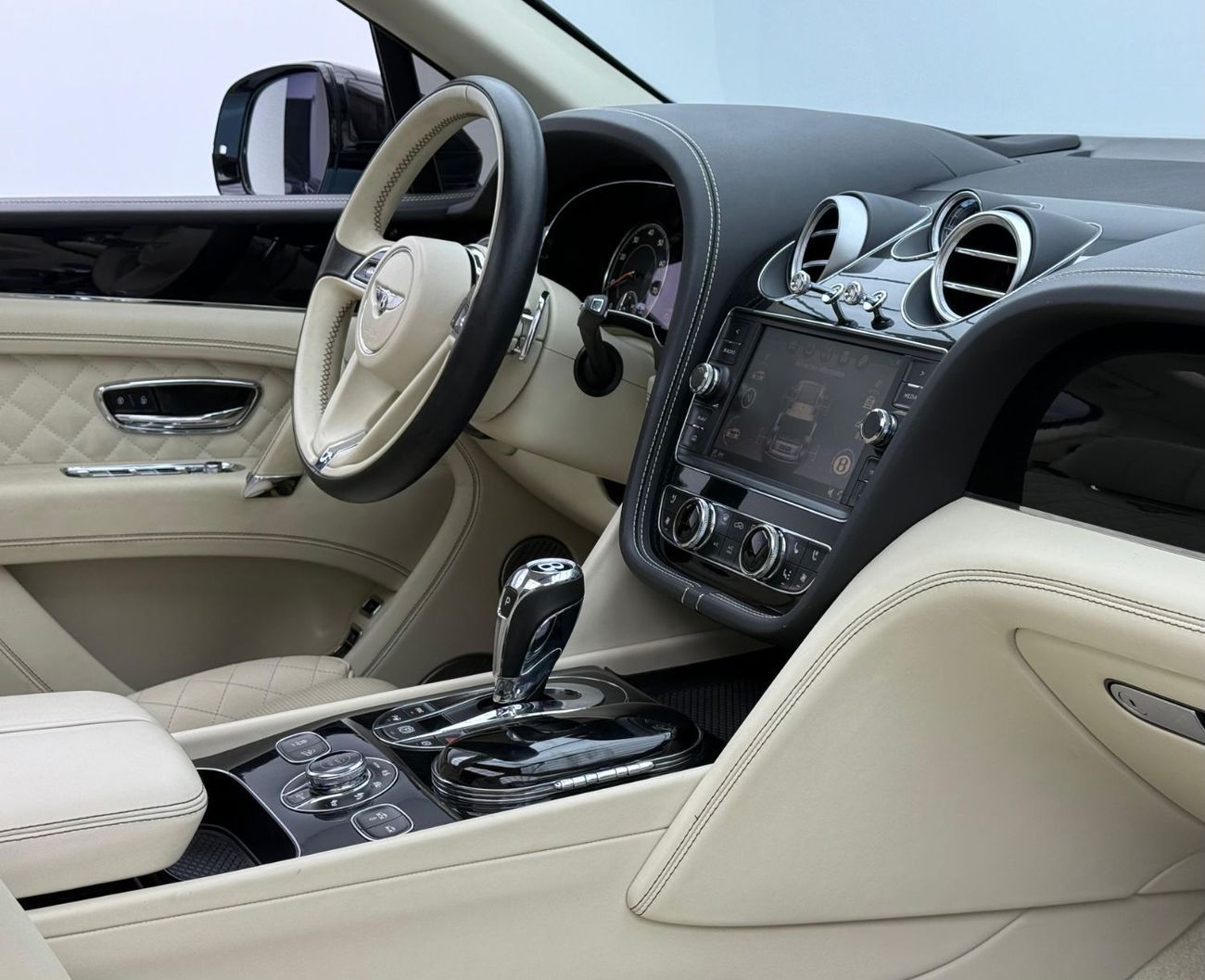 Bentley Bentayga 2019 Bentley Bentayga ,Excellent Condition ,European Spec