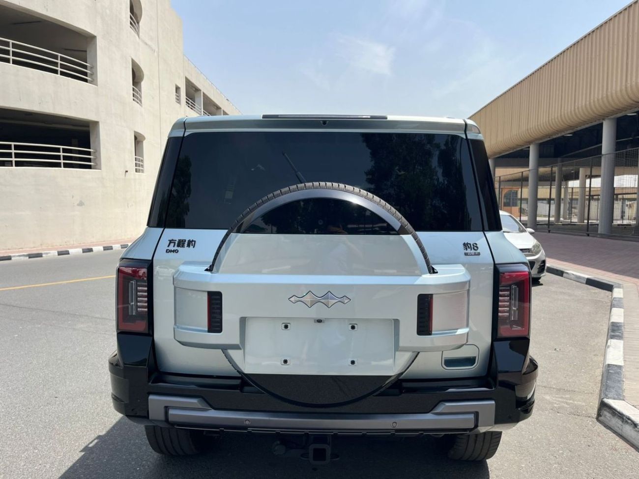 BYD Leopard 8 flagship