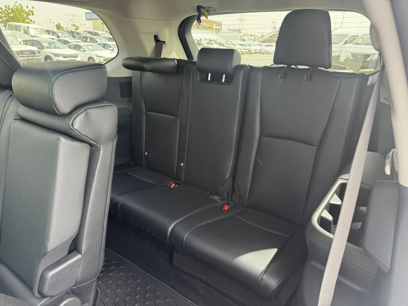 تويوتا جراند هايلاندر 2026 TOYOTA GRAND HIGHLANDER LIMITED TRIM CANADIAN SPEC READ STOCK AVAIALABLE IN SHOWROOM