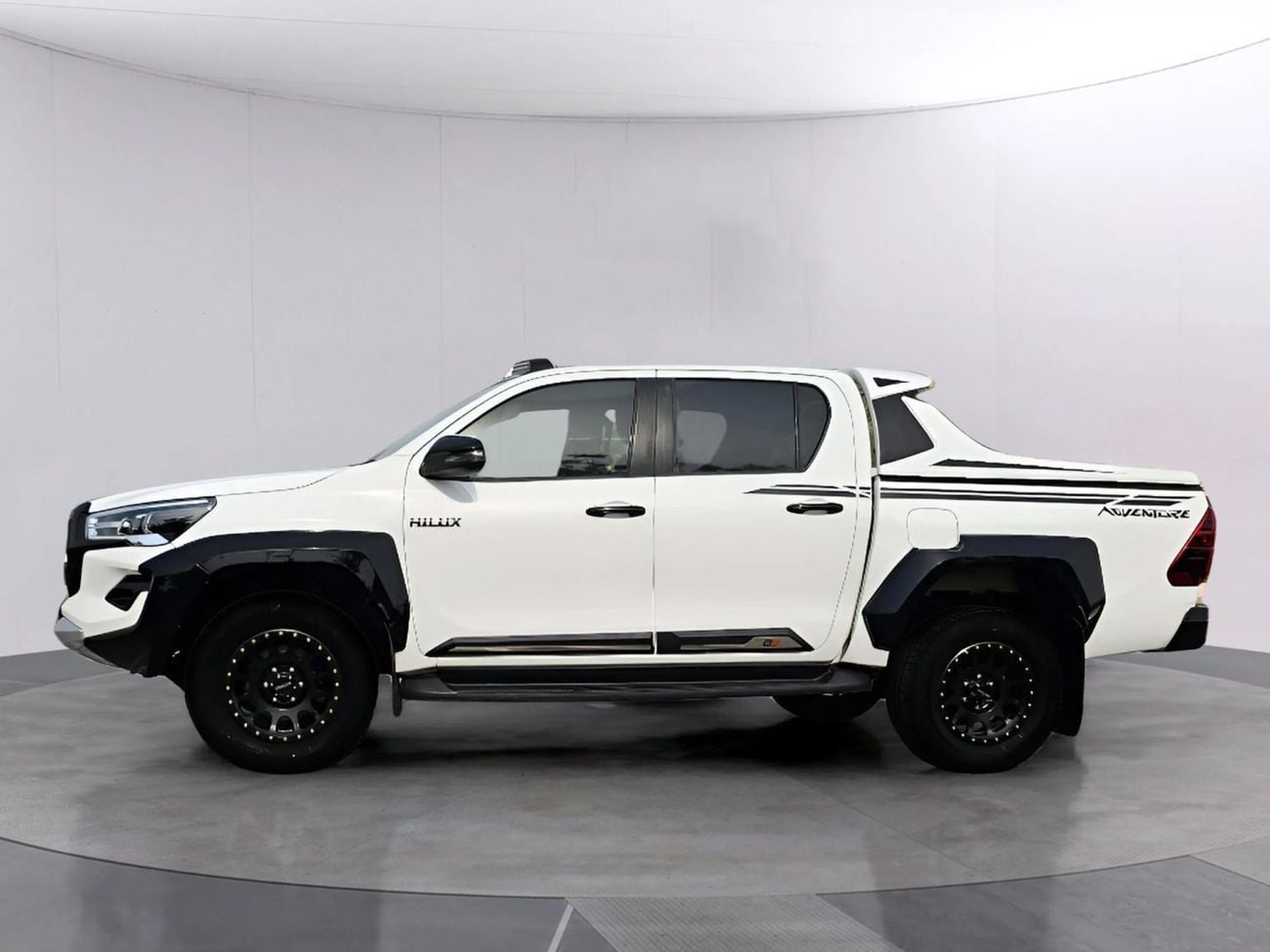 Toyota Hilux ADVENTURE 4X4 Diesel 2.8L Right Hand Drive (RHD)
