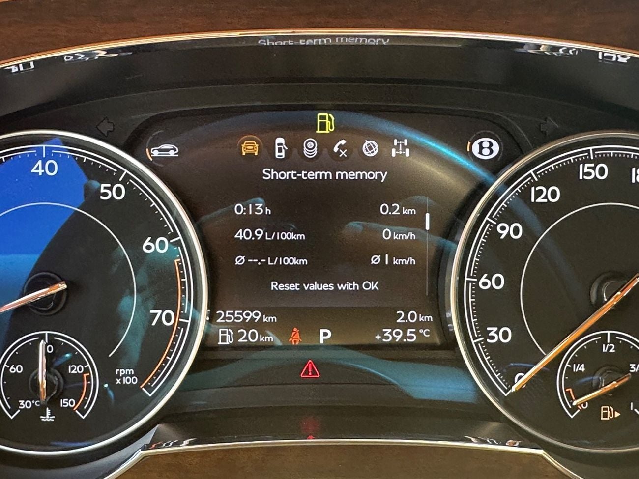 بنتلي بينتايجا W12 Mulliner