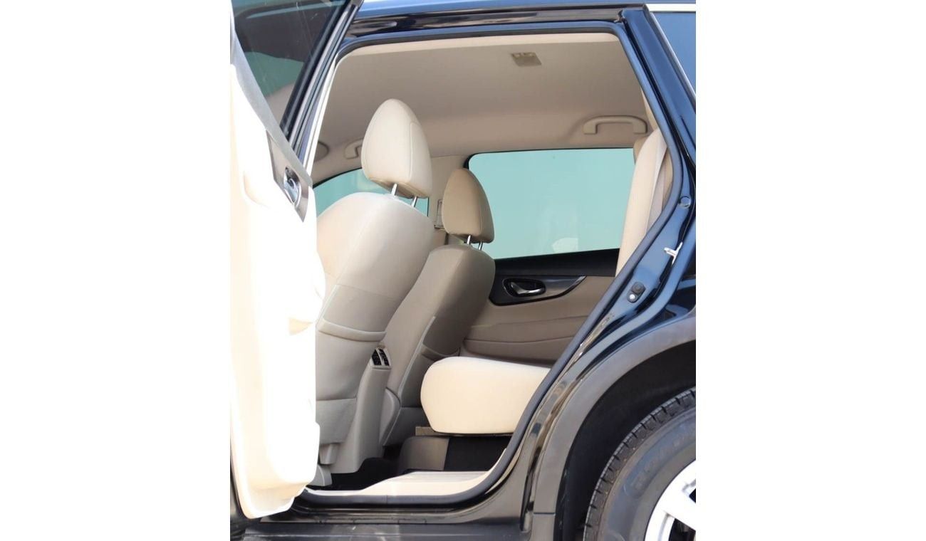 نيسان إكس تريل S 2.5L 4WD (5 Seater) Nissan x-trail 2.5L 2021 4WD original paint GCC accident-free in excellent con