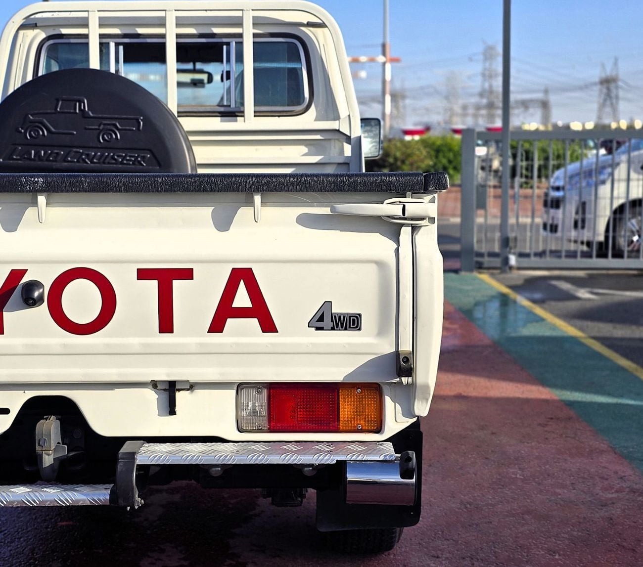 Toyota Land Cruiser Pick Up PICKUP 70th LX1 4.0L Toyota L.C Pick Up Single Cabin Special Edition 4.0l   MT Petrol v6 4WD Gcc 202