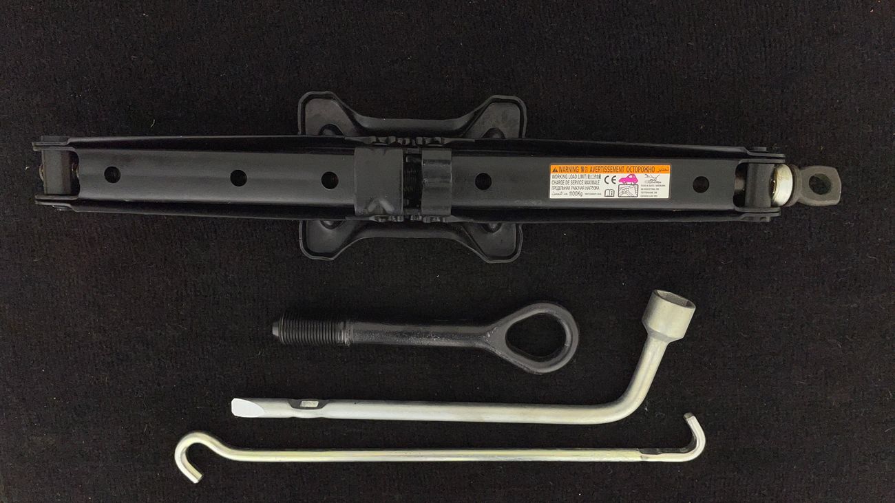 تويوتا راف ٤ EX 2.5 | بدون دفعة مقدمة | اختبار القيادة في المنزل