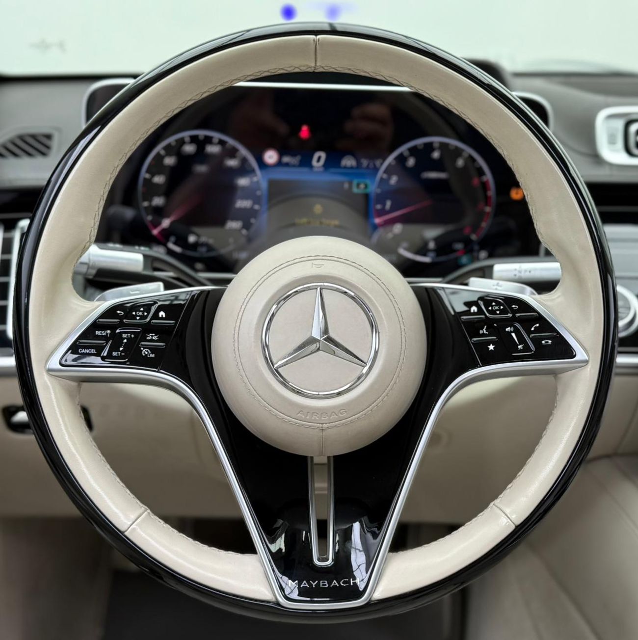 مرسيدس مايباخ S680 مايباخ 2022 Mercedes-Maybach S680 4MATIC