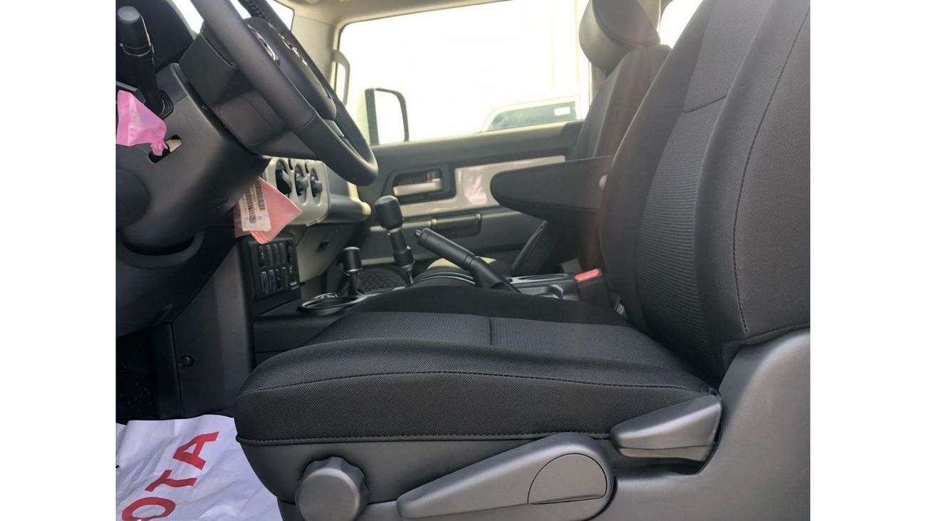 Toyota FJ Cruiser TOYOTA_FG_CRUISER_2022_2021_4.0_GASOLINE