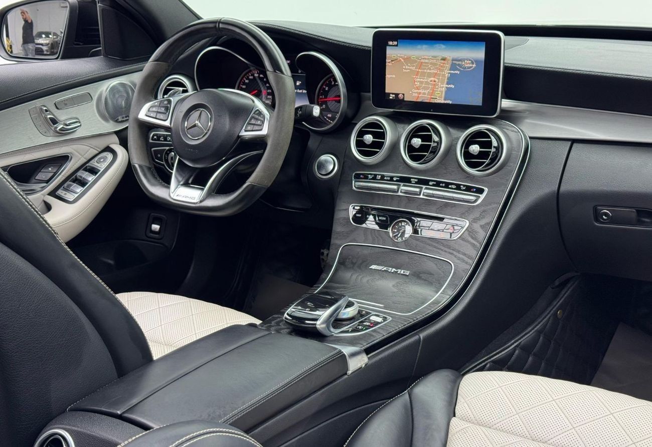 Mercedes-Benz C 63S AMG Std 4.0L Sedan 2015 Mercedes-Benz C63 S AMG, Full Service History, Excellent Condition, GCC