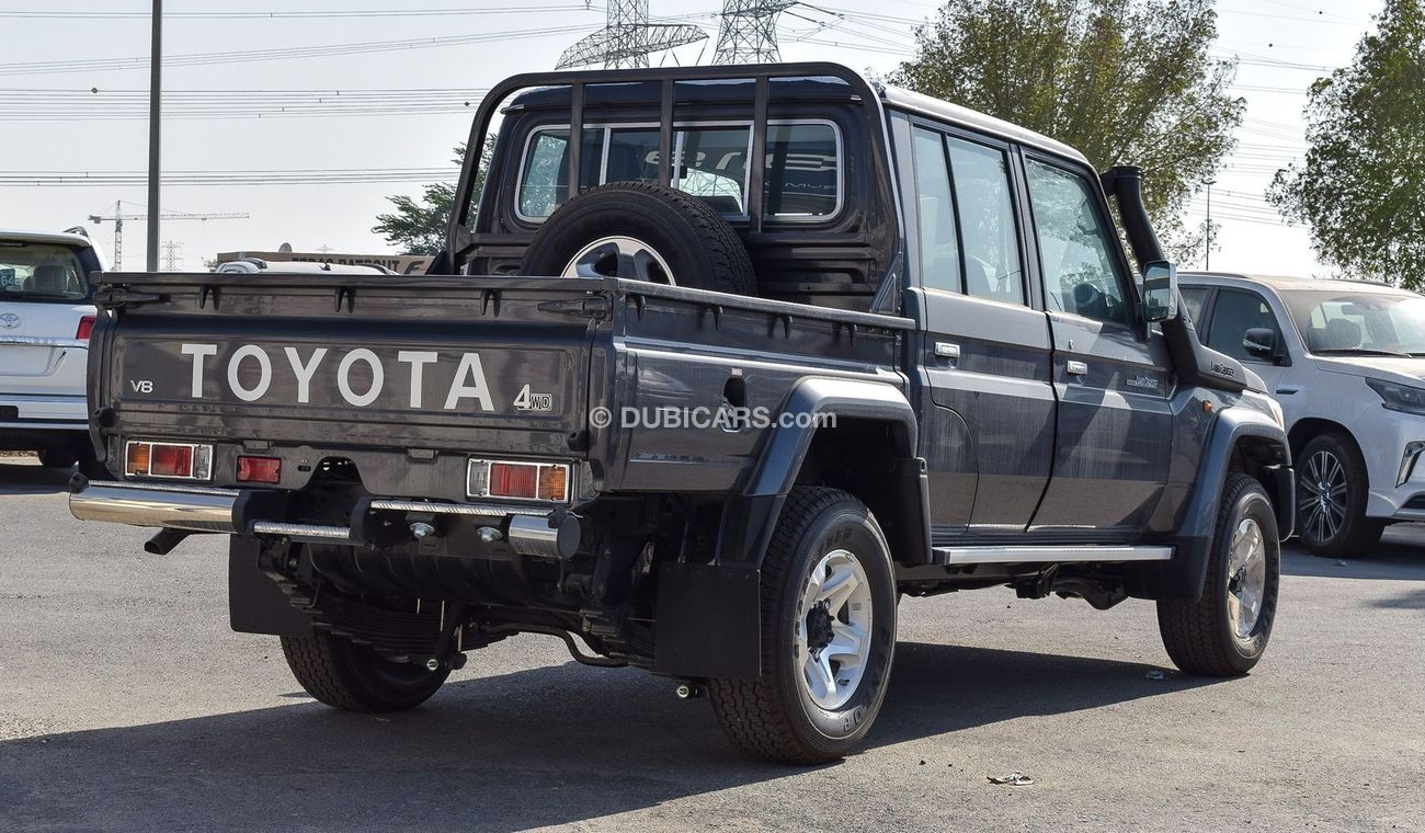 Toyota Land Cruiser Pick Up V8
