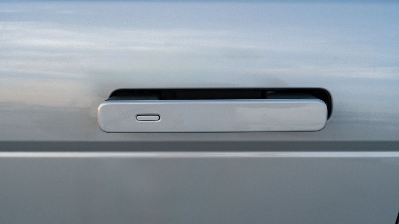 لاند روفر رانج روفر إيفوك 2025 | RANGE ROVER EVOQUE 249PS PREMIUM HONOR [ EXPORT ONLY ]