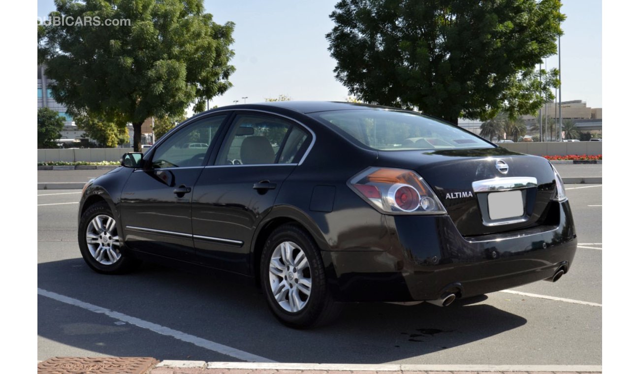 Nissan Altima 2.5S Mid Range Excellent Condition