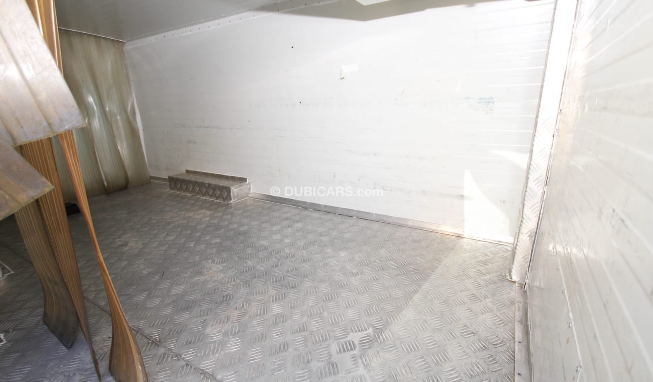 Nissan Urvan Chiller Van