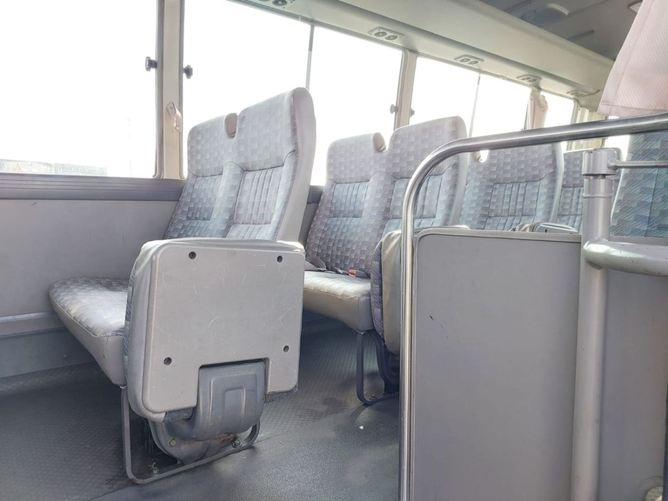 إيسوزو جرنی (RAMADAN OFFER) ISUZU JOURNEY BUS RHD 2002 MODEL 4.2 L DIESEL AUTOMATIC(PM05059)