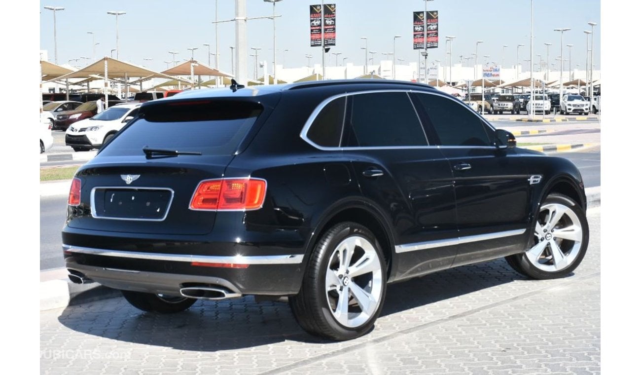 بنتلي بينتايجا BENTLEY BENTAYGA V12 MODEL 2017