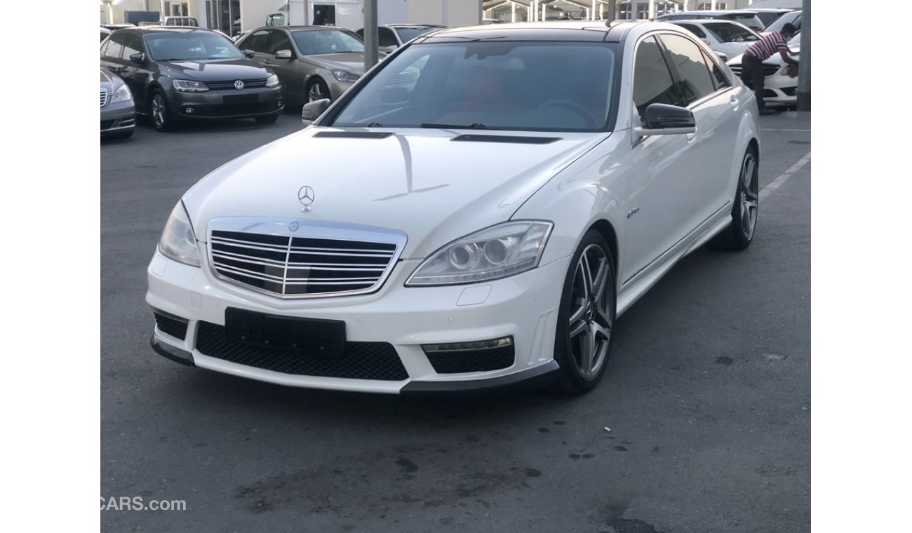 مرسيدس بنز S 63 AMG موديل 2008 خليجي فل مواصفات كراسي جلد ومثبت سرعه وتحكم كهربي كامل ونظام صوت ممتاز وكاميرا خلفيه ومدخ