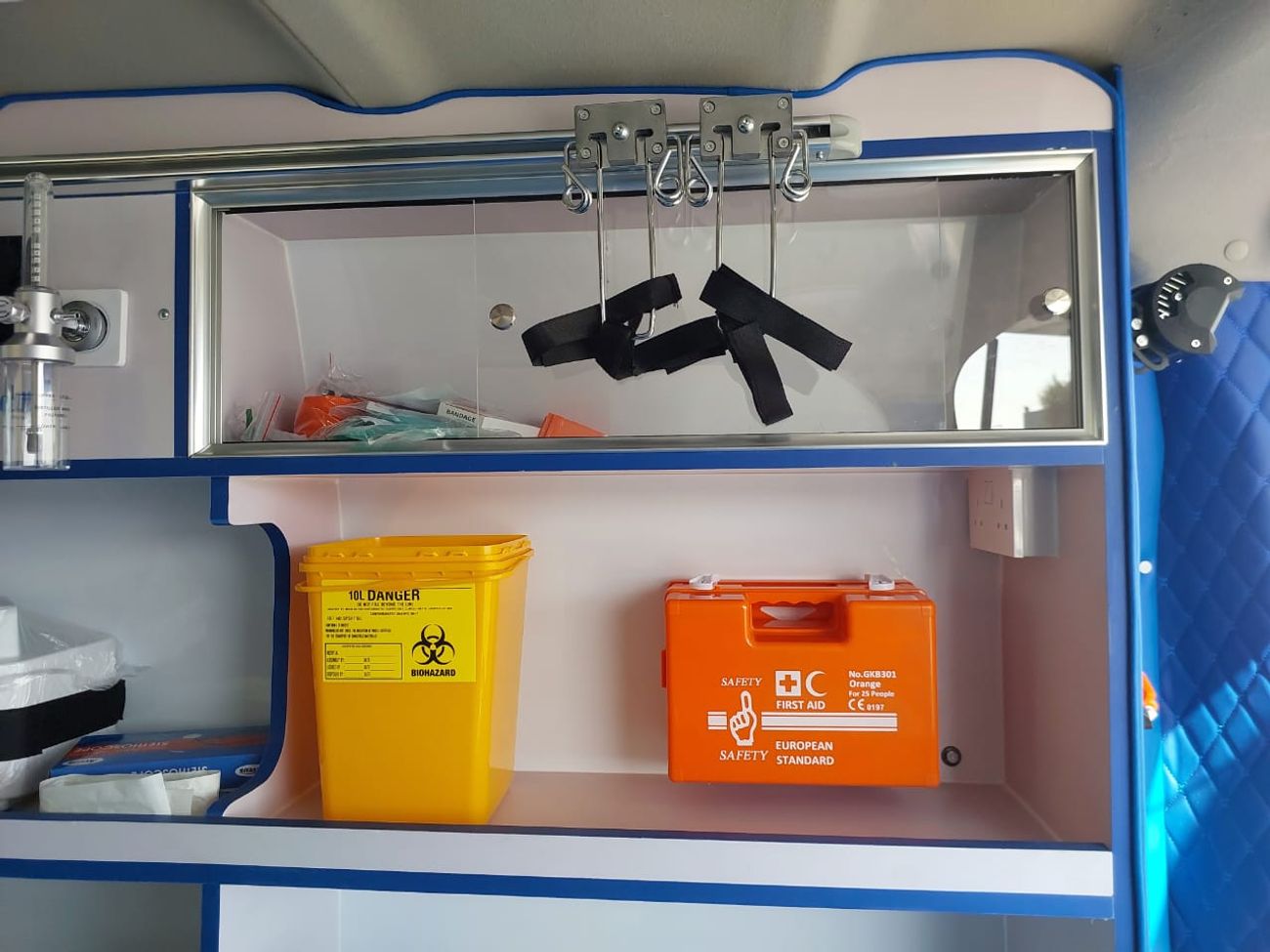 Toyota Hiace TOYOTA HIACE VAN AMBULANCE RHD 2019 MODEL 2.8 L DIESEL AUTOMATIC(PM03504)