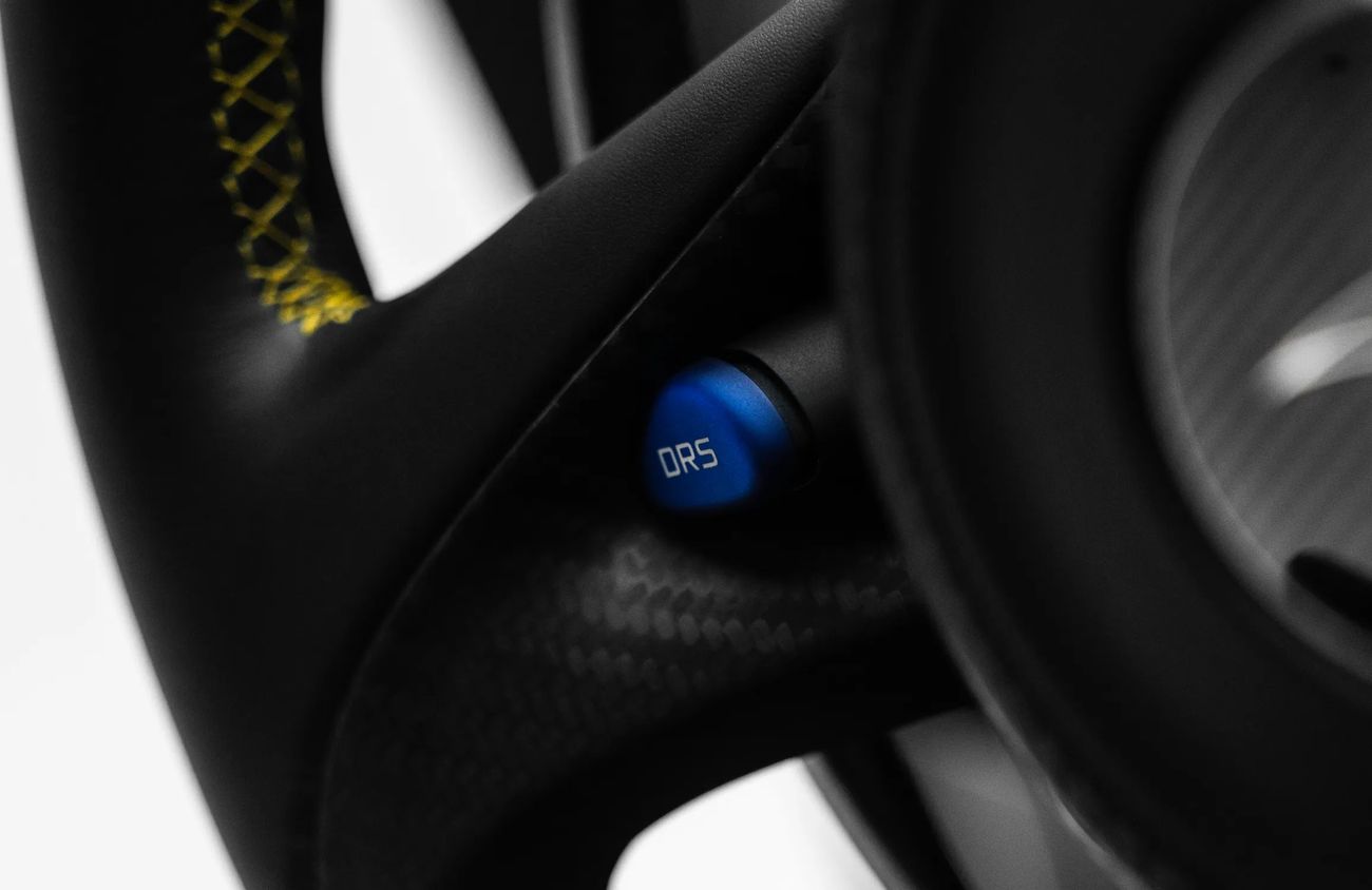 مكلارين P1 3.8L V8 Twin-Turbocharged + Electric Motor