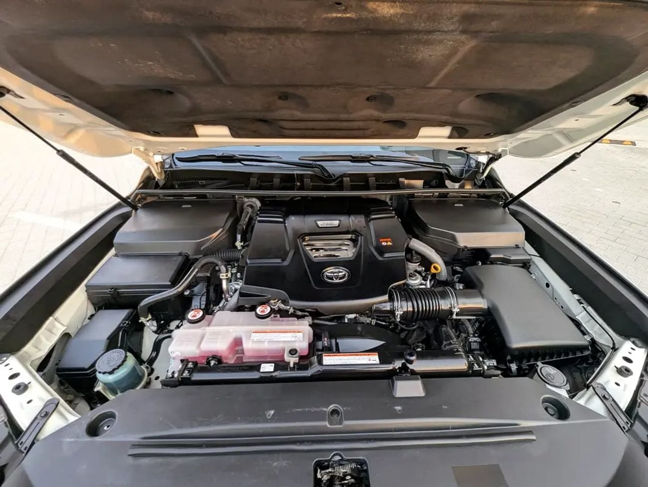 Toyota Land Cruiser GXR Diesel Top full Option Twin turbo