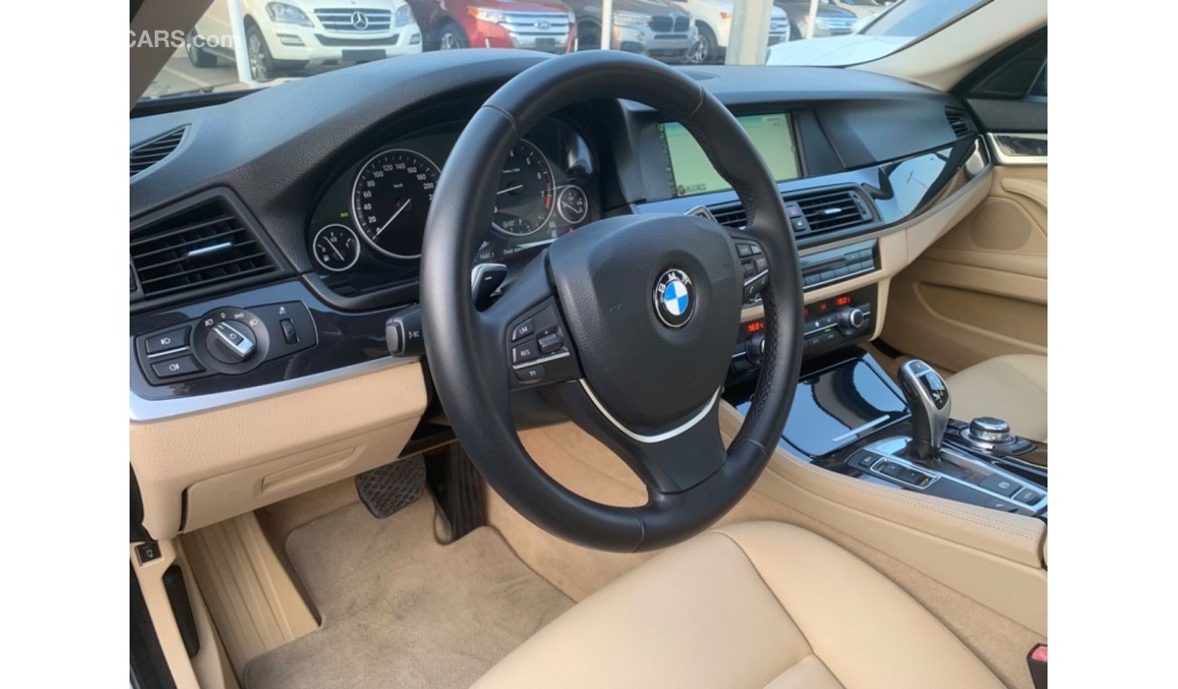 BMW 520i SUPER CLEAN CAR WIDE SCREEN AMAZING COLOR