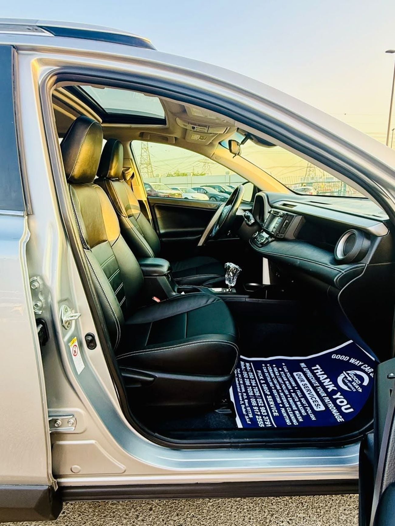 Toyota RAV4 XLE RAV4 XLE FULL OPTION