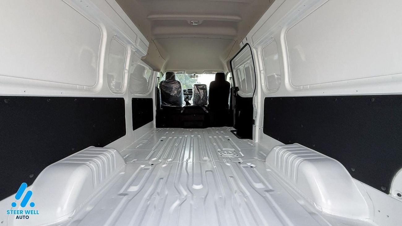 Nissan Urvan HIGH ROOF WIDE BODY 3-Seater Manual (4-Door) NV350 Highroof Delivery Van GCC Manual White