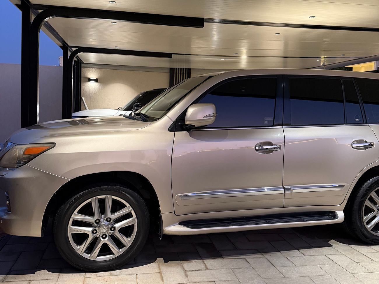 Lexus LX570 PLATINUM