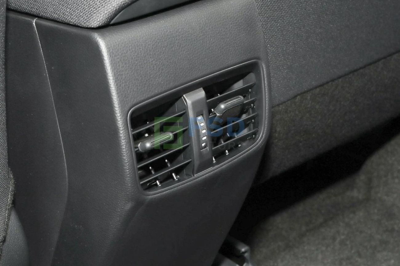 تويوتا كورولا كروس Toyota Corolla Cross 2.0L Hybrid 2WD A/T MY-2025